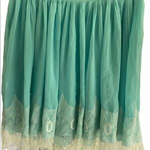 Torrid Full Skirt, Chiffon, Zippered Back, Lined, Seafoam/White Lace, Size 10